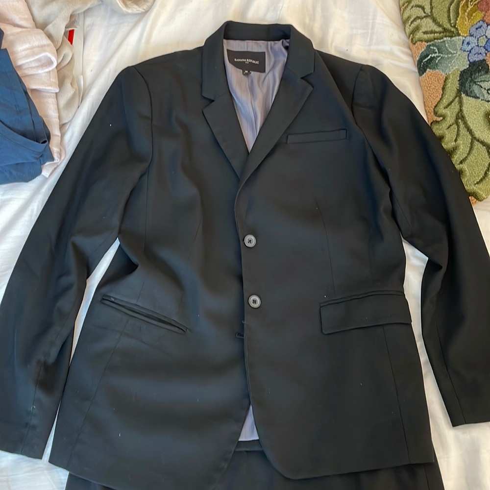 Women’s Banana Republic suit